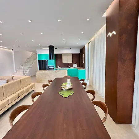 Tis, Coast Vakantiehuis