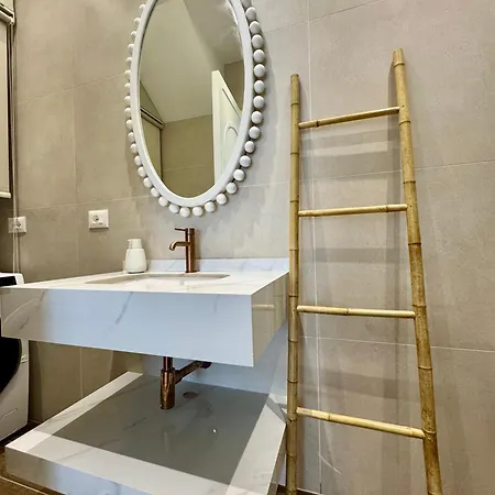 Tis, Coast Vakantiehuis