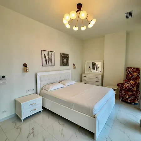 Vakantiehuis Tis, Coast Palasë