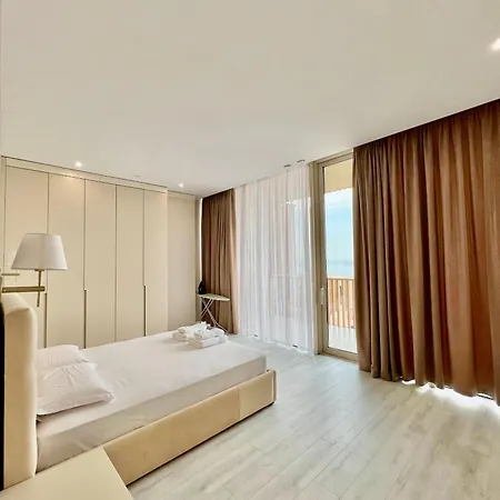 Vakantiehuis Tis, Coast Palasë