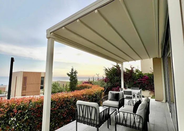 Tis, Coast Nyaraló *